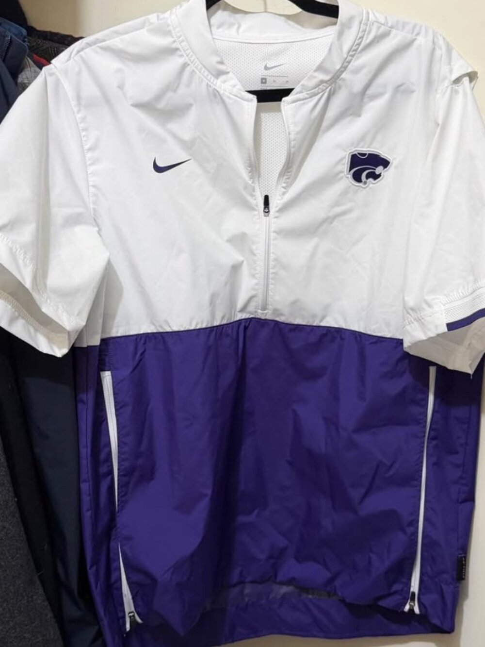 Nike Kansas State Wildcats sideline on field apparel pullover. Men’s medium